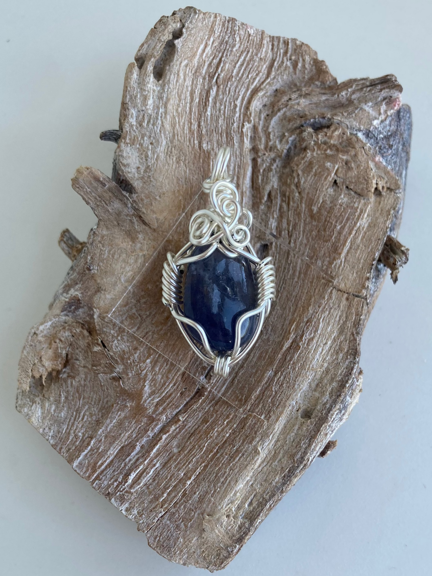 Iolite Pendant – Psychic Gifts, Inner Wisdom & Fear Release