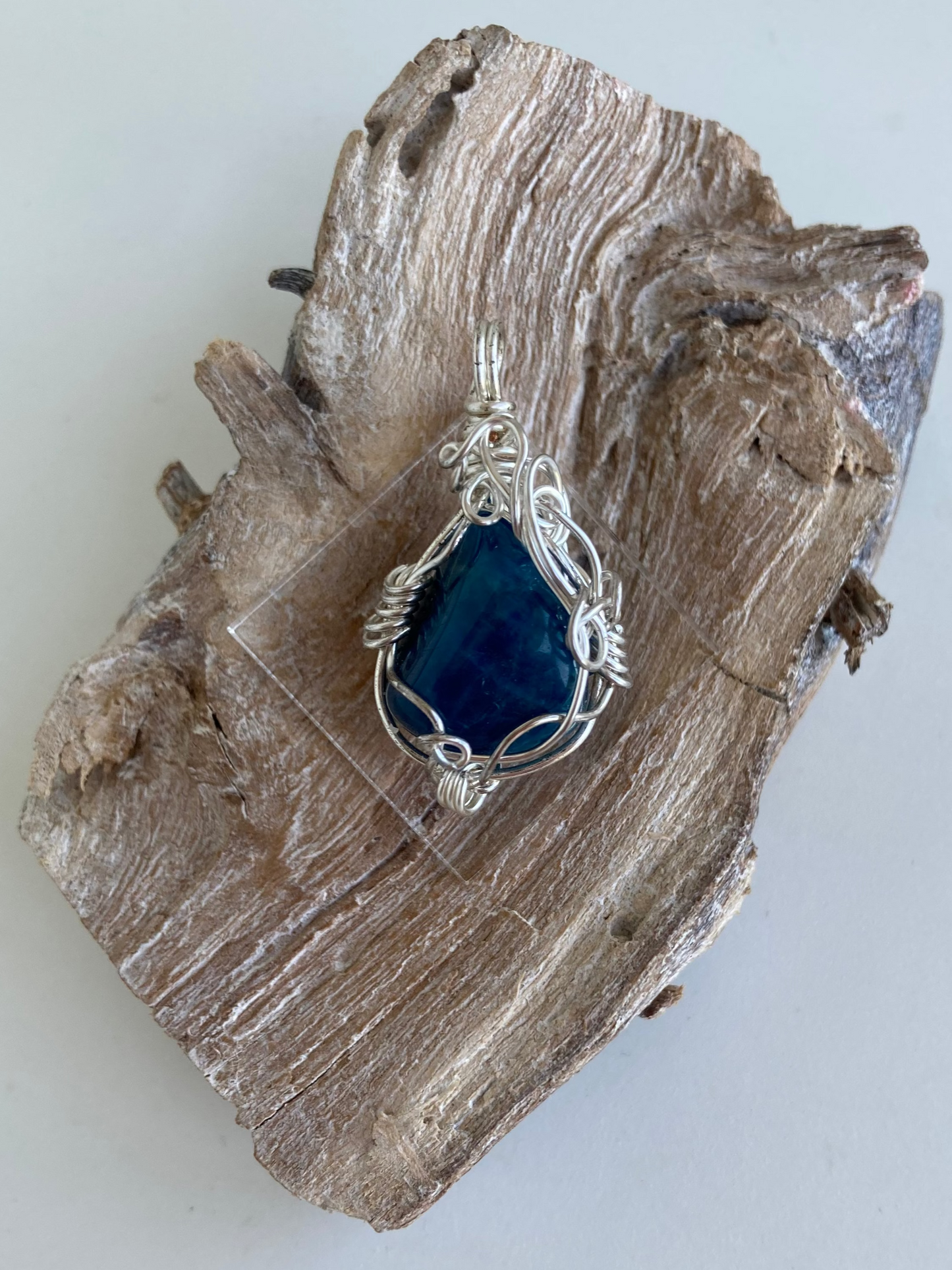 Blue Apatite Pendant – Focus, Clarity & Insight