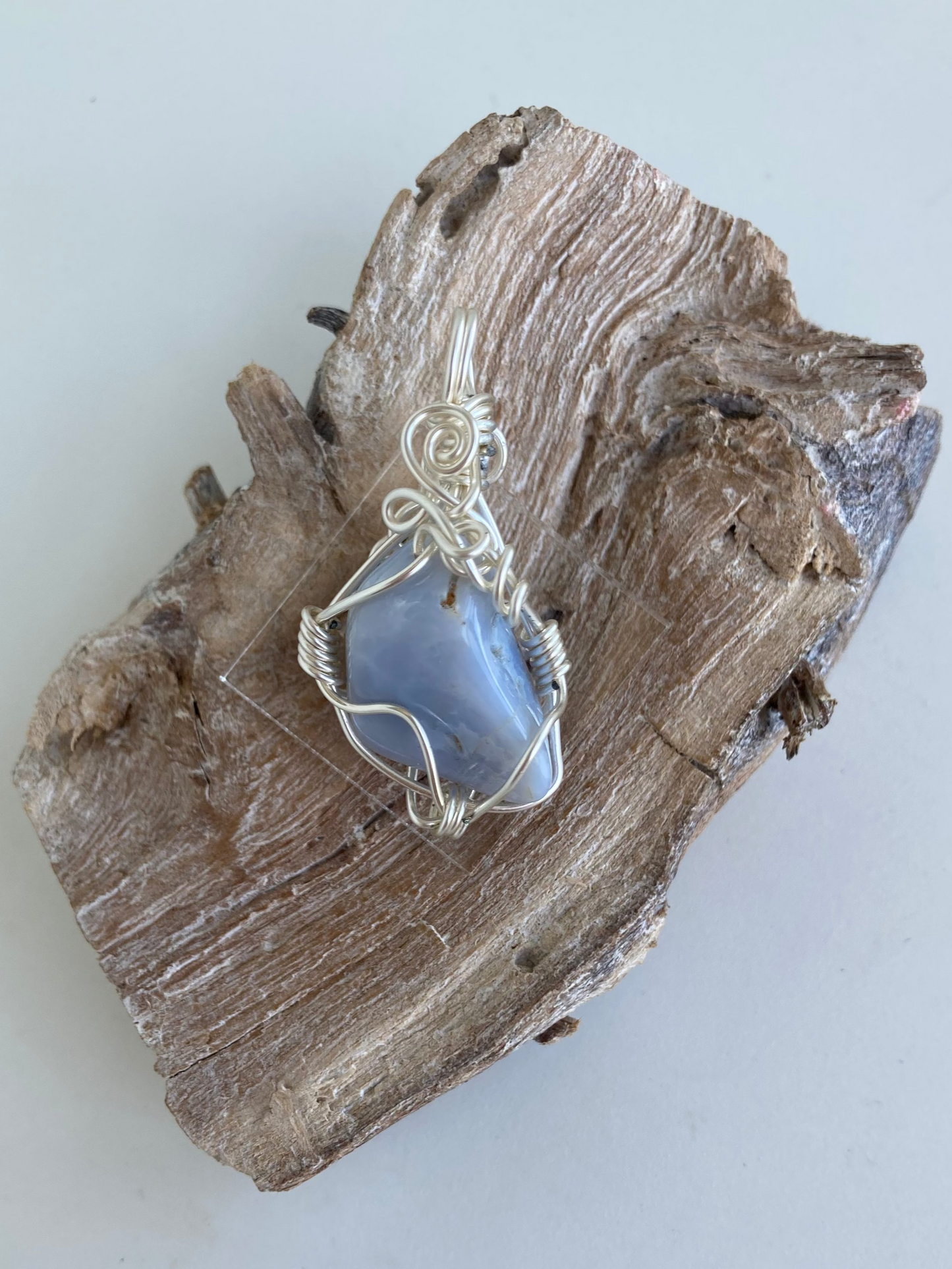 Blue Lace Agate Pendant – Communication, Confidence & Clarity