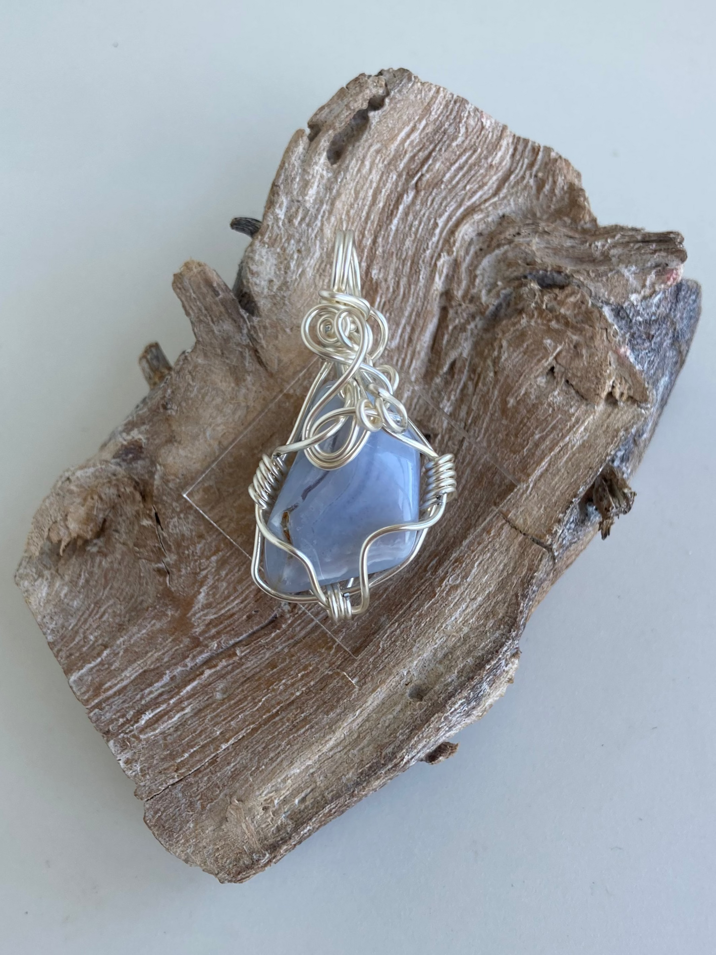 Blue Lace Agate Pendant – Communication, Confidence & Clarity