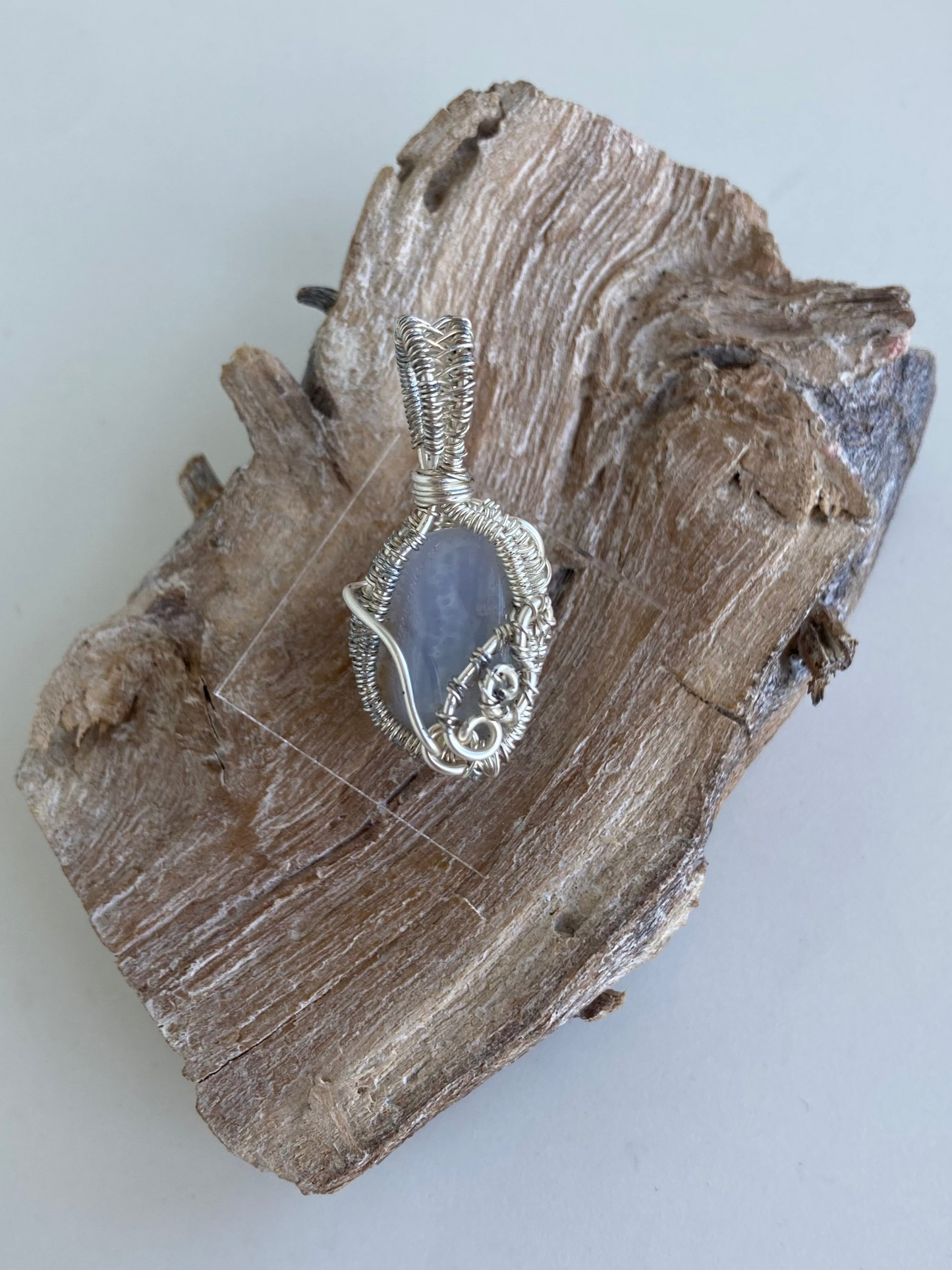 Blue Lace Agate Pendant – Communication, Confidence & Clarity