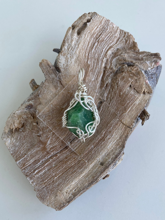 Emerald Pendant – Divine Love, Heart Healing & Wealth/Abundance