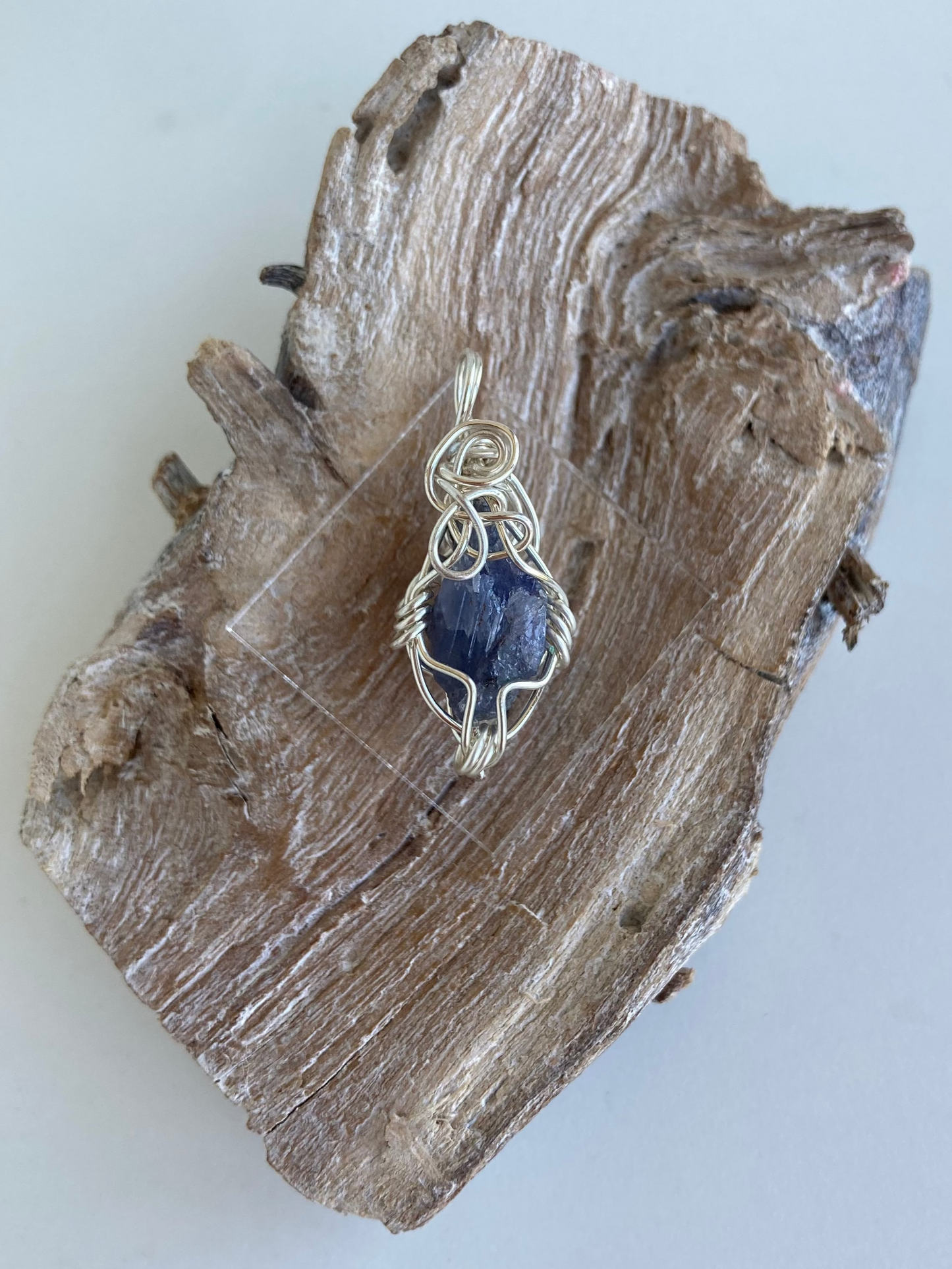 Tanzanite Pendant – Divine Purpose, Enlightened Thinking & Heart-Mind Harmony