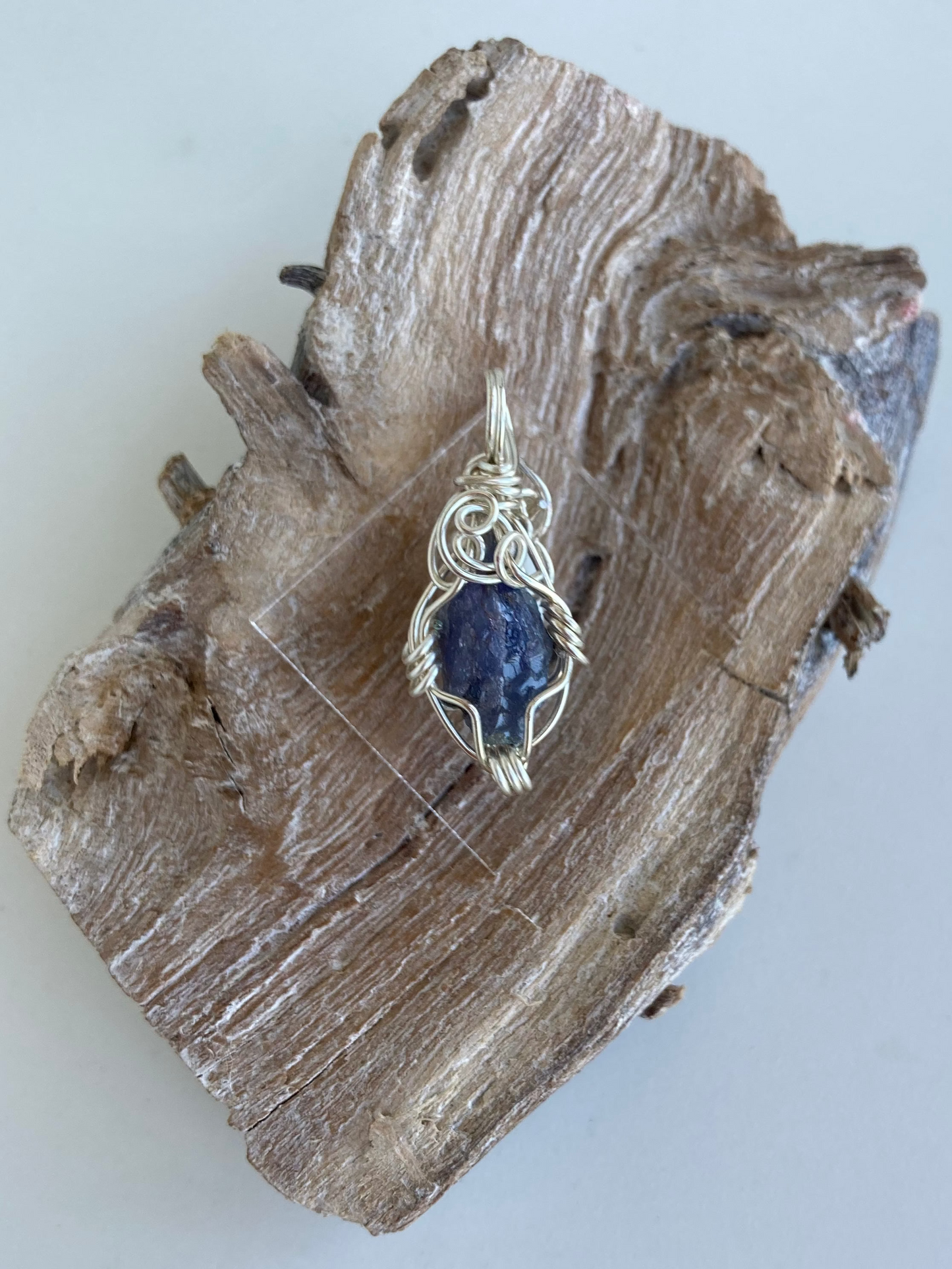 Tanzanite Pendant – Divine Purpose, Enlightened Thinking & Heart-Mind Harmony