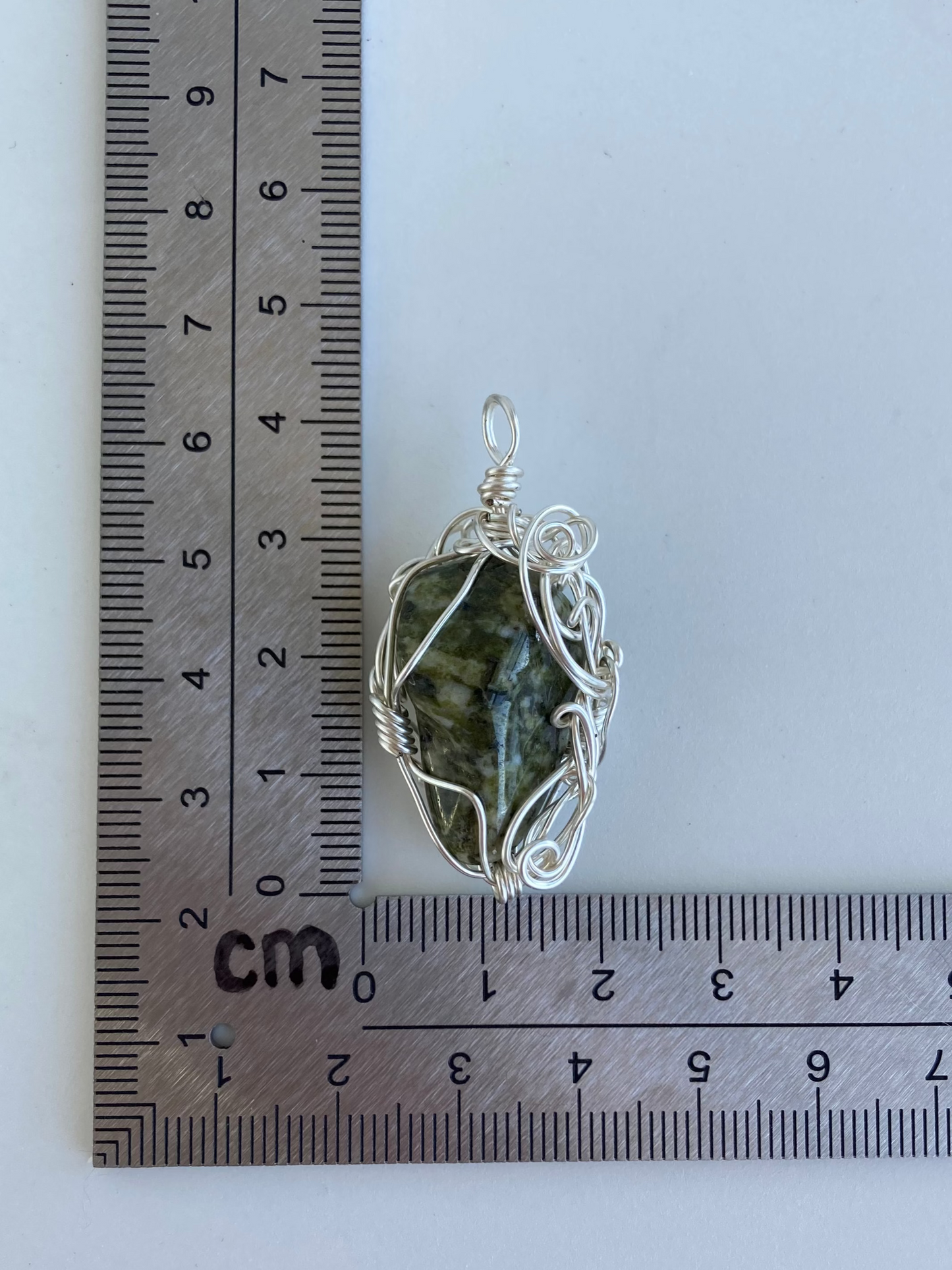 Epidote Pendant – Heal Trauma, Release Patterns & Embrace Positivity