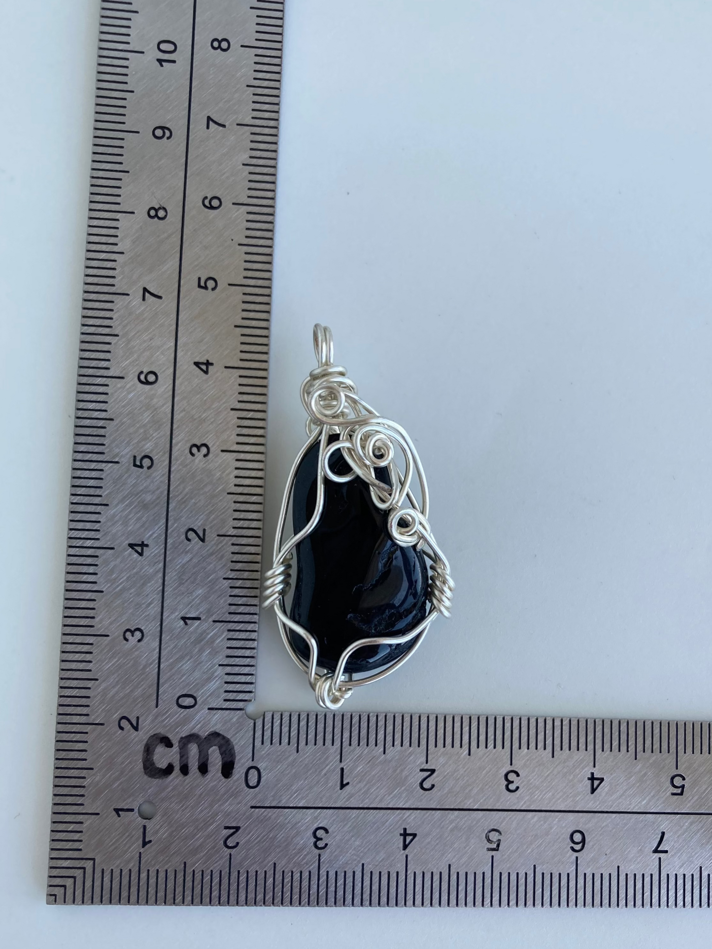Black Tourmaline Pendant – Aura Protection, Grounding & Energetic Purification