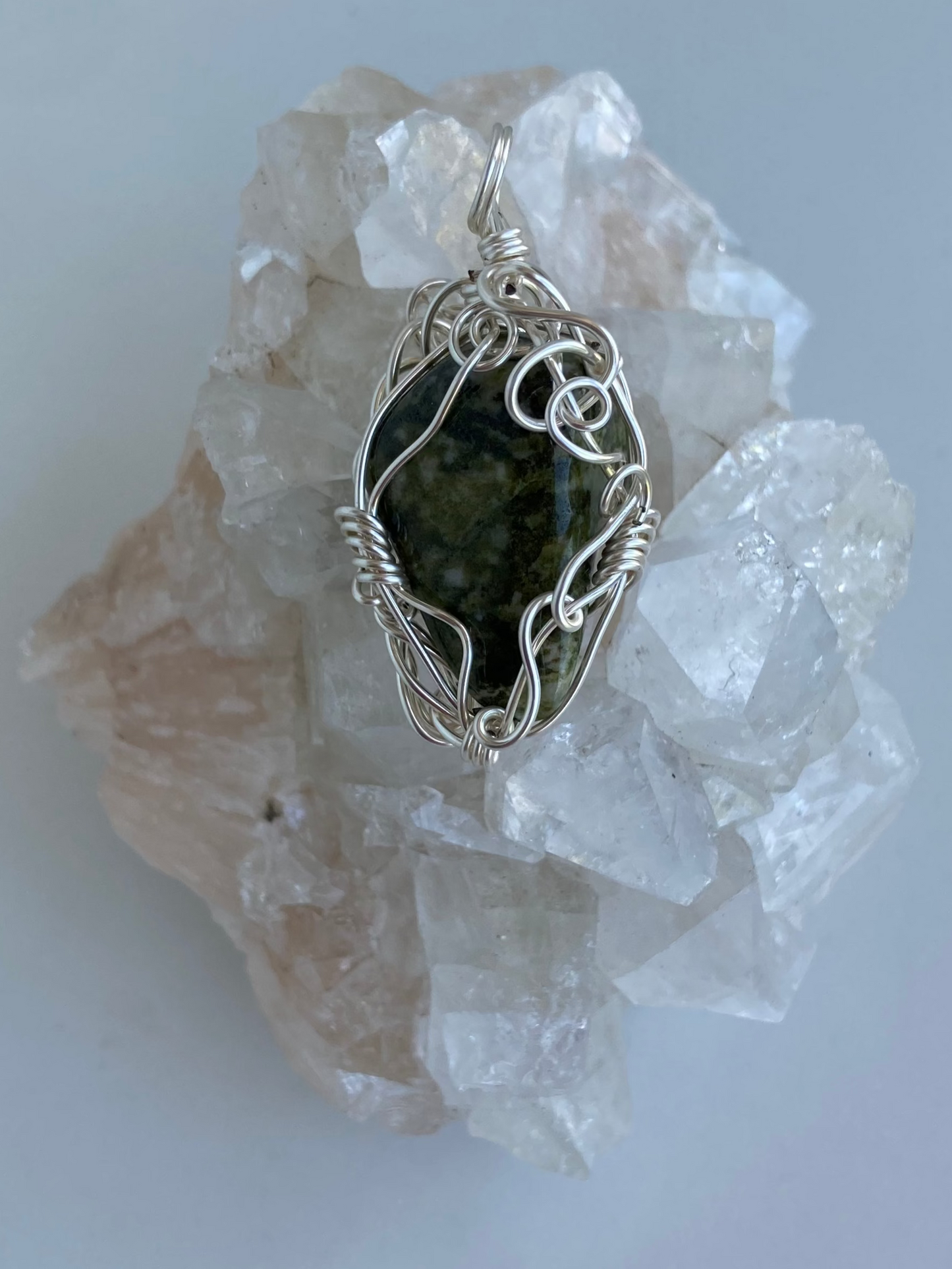 Epidote Pendant – Heal Trauma, Release Patterns & Embrace Positivity