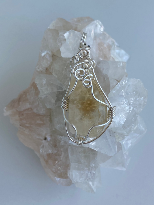 Citrine Pendant – Courage, Creativity & Manifestation