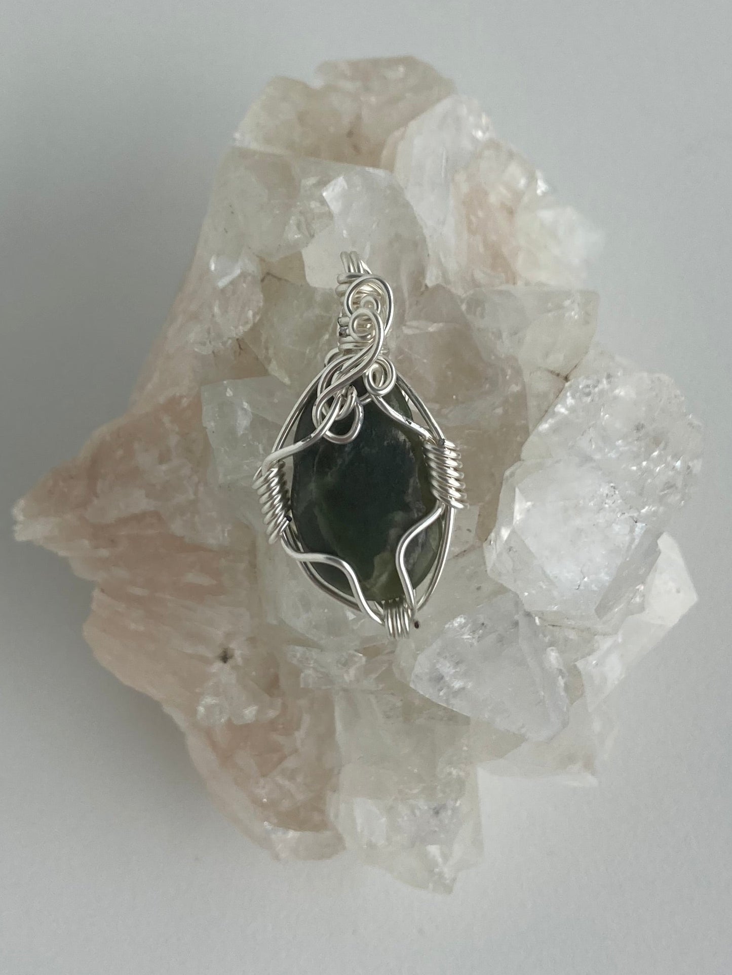 Jade Pendant – Prosperity, Strength & Healing