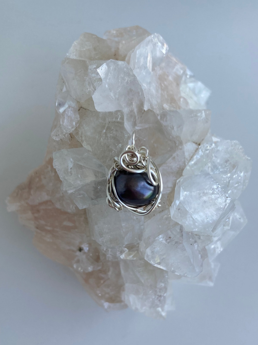 Pearl Pendant – Lunar Cycles, Self Love & Emotional Healing