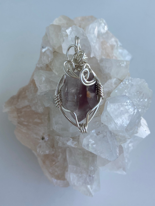 Lithium Quartz Pendant – Anxiety Relief, Heart Healing & Learning