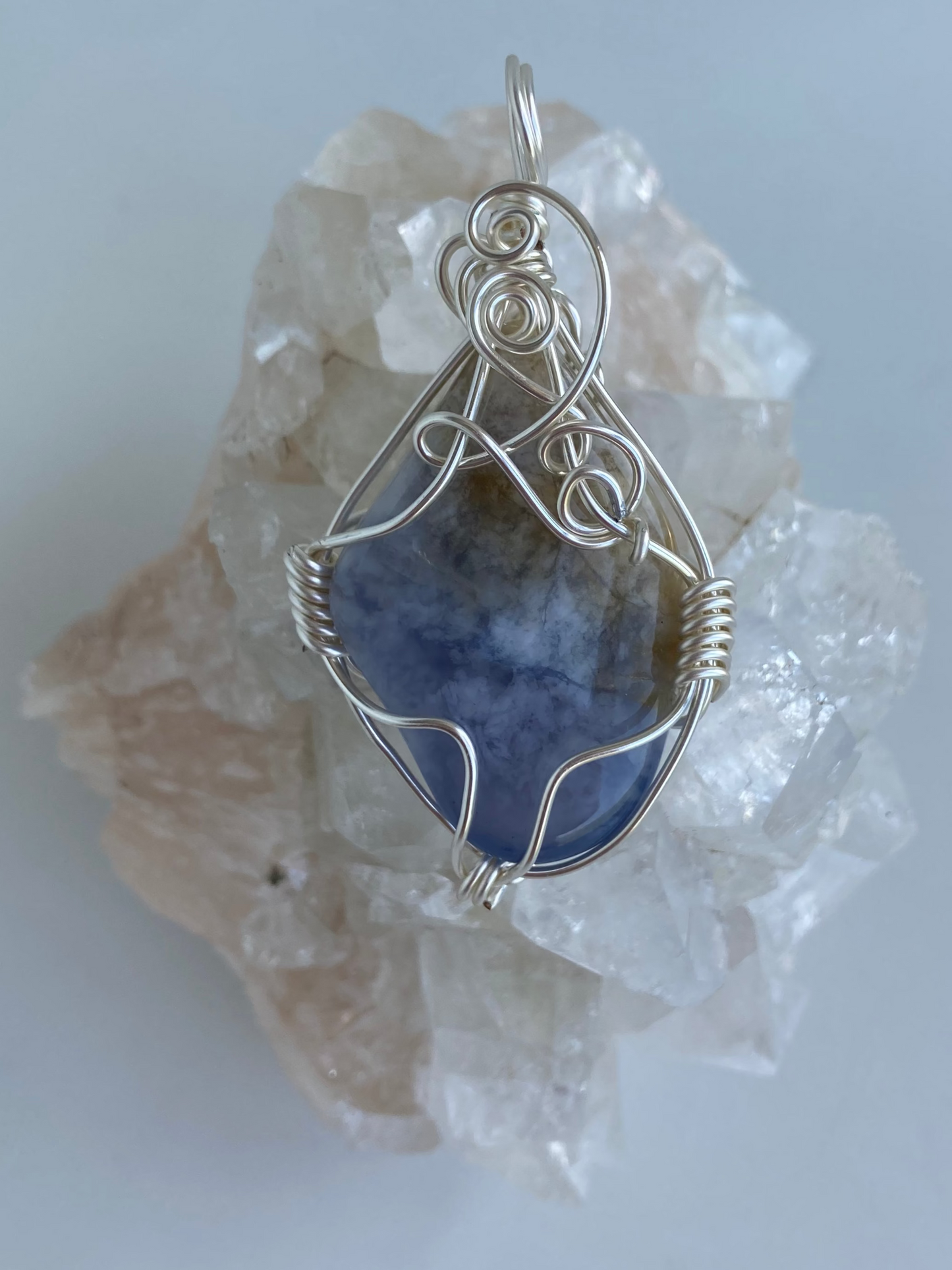 Blue Chalcedony Pendant – Calm Communication, Emotional Healing & Inner Balance