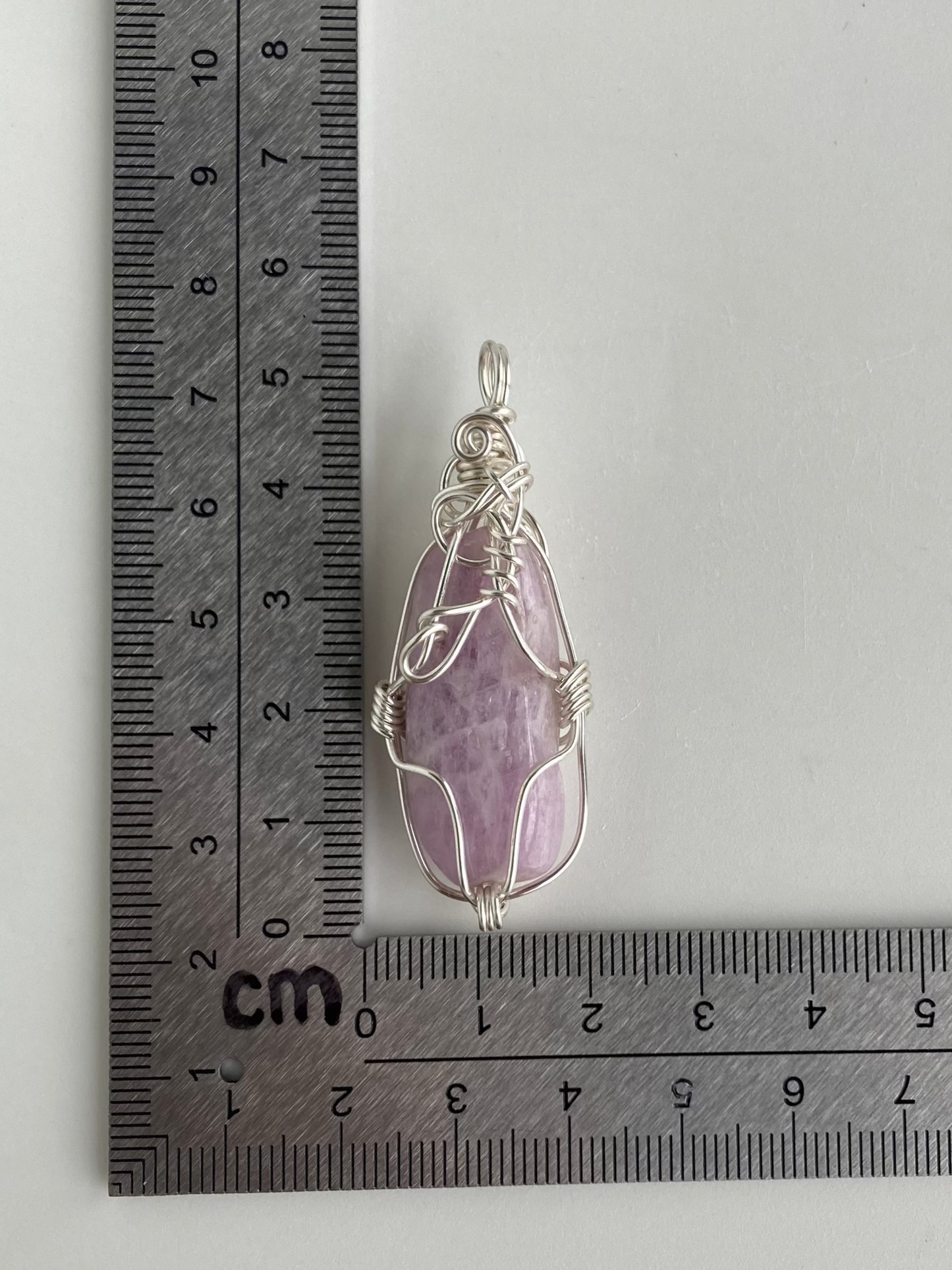 Kunzite Pendant – Divine Love, Calm Mind & Project Starter