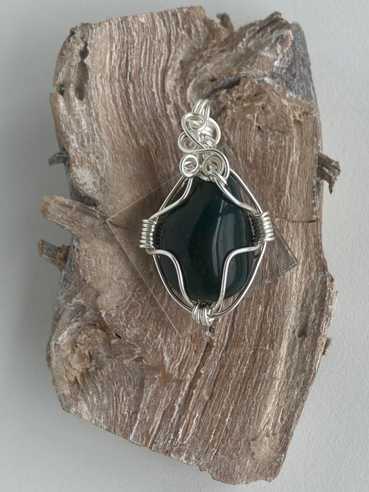 Bloodstone Pendant – Protection, Courage, Decisiveness & Grounding