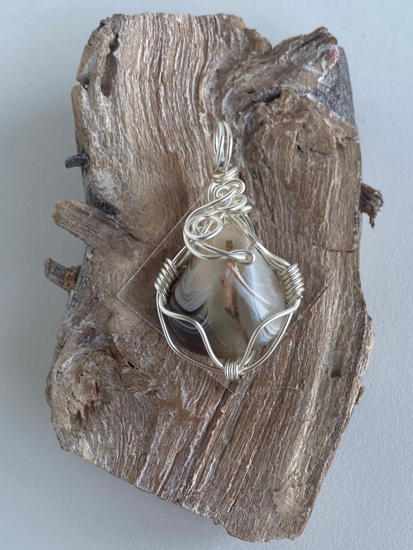 Banded Agate Pendant – Balance, Compassion & Grounding