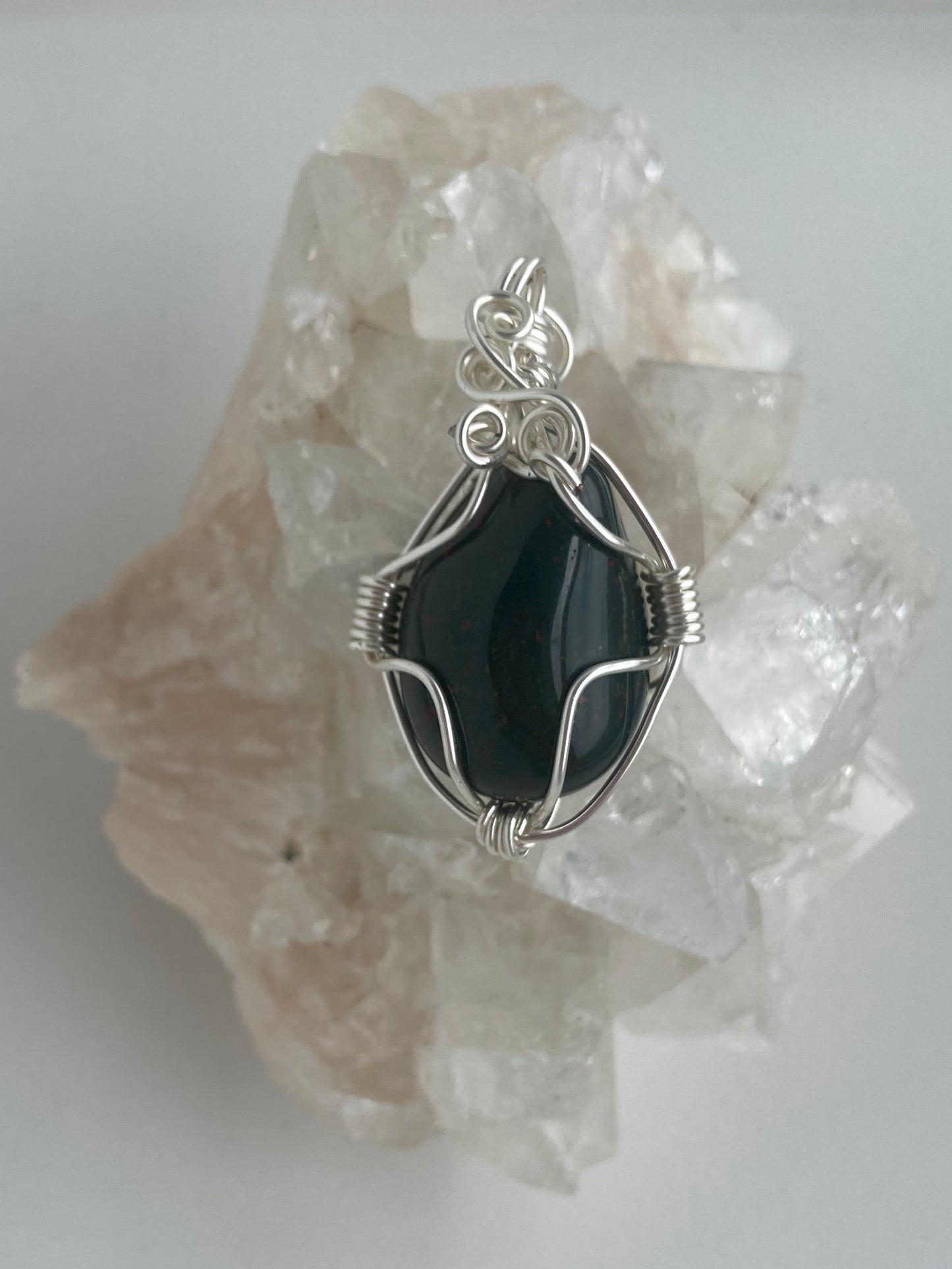 Bloodstone Pendant – Protection, Courage, Decisiveness & Grounding