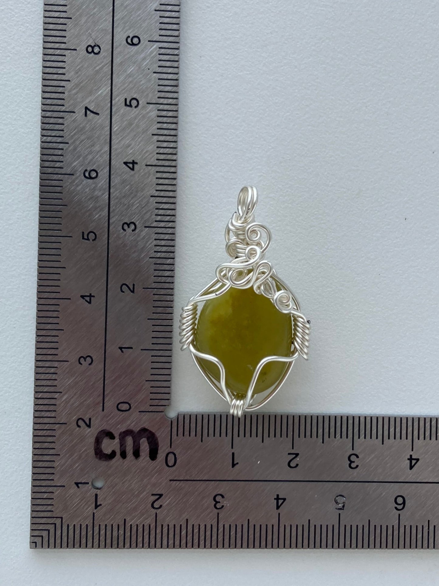 Bowenite Pendant – Energy Flow, Fairies & Nature Realm