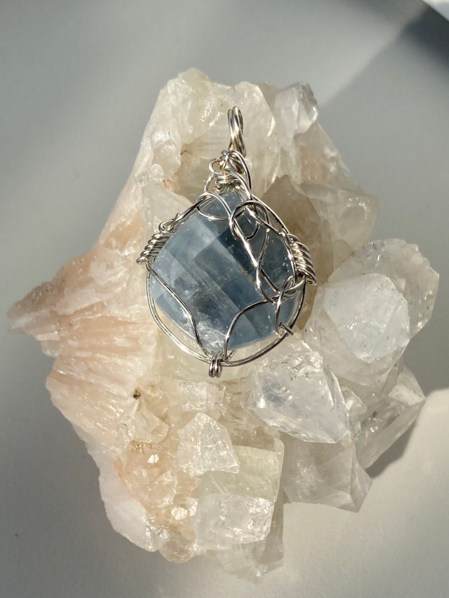 Celestite Pendant – Divine Insight, Enlightenment & Angelic Connection
