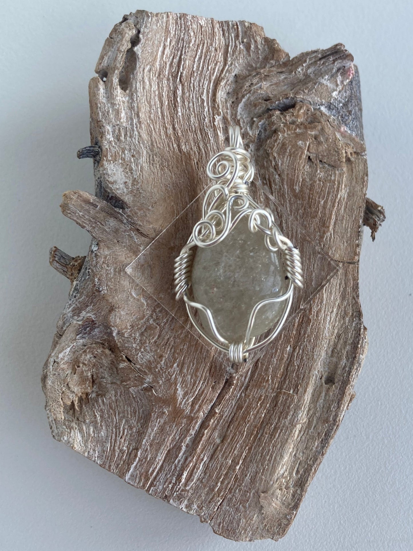 Aventurine Pendant White – Luck, Self-Mastery & Claircognizance