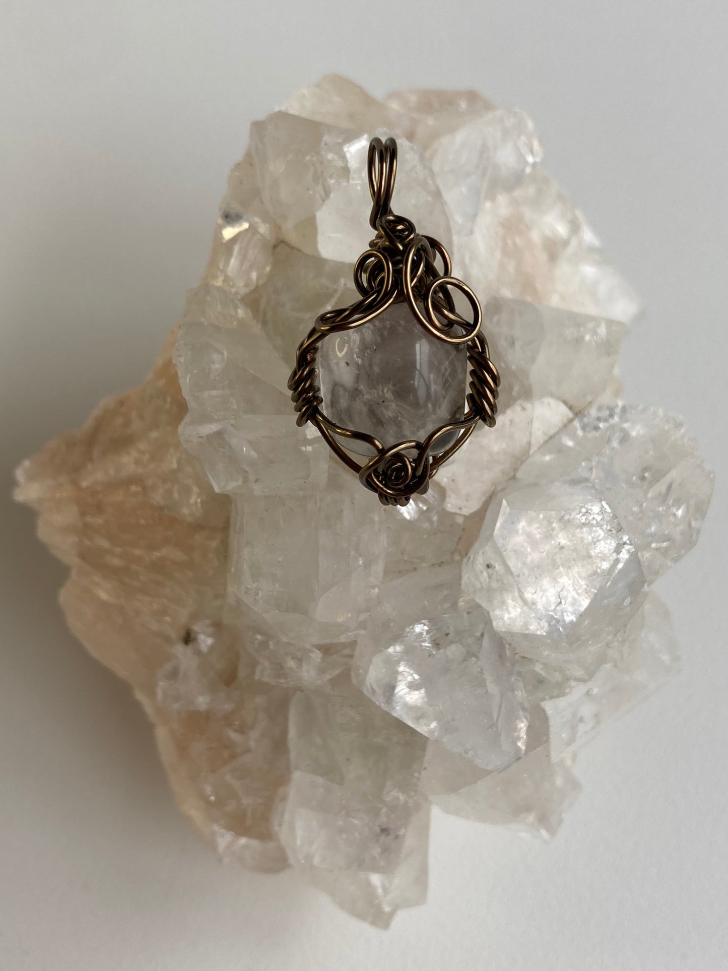 Clear Quartz Pendant – Clarity, Cleansing & Manifestation