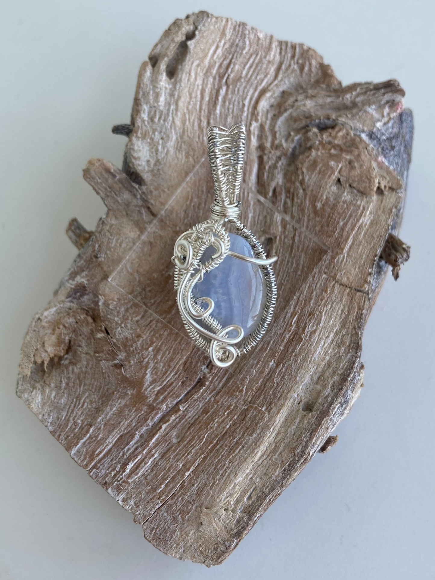 Blue Lace Agate Pendant – Communication, Confidence & Clarity