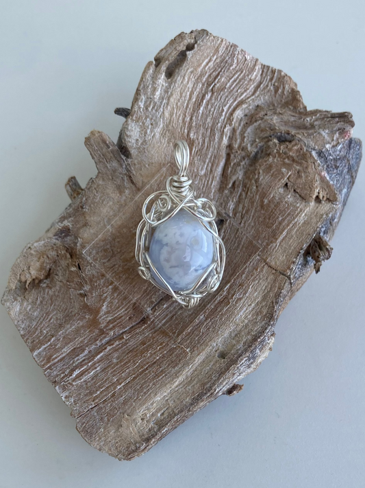 Blue Lace Agate Pendant – Communication, Confidence & Clarity
