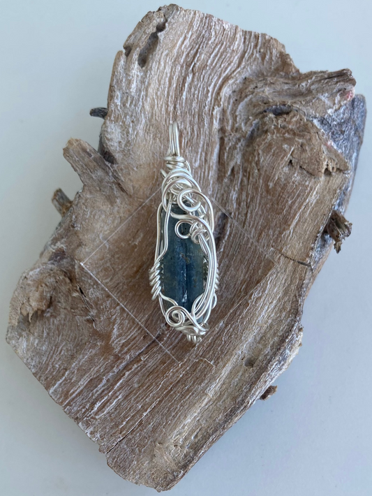 Kyanite (Blue) Pendant – Life Path, Lucid Dreaming & Higher Communication