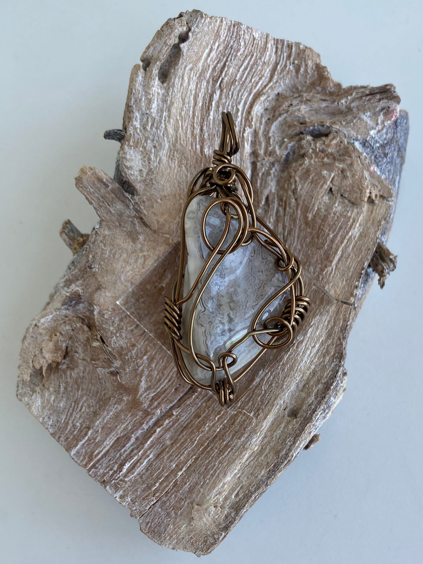 Crazy Lace Agate Pendant – Creative Problem Solving, Higher Insight & Mental Clarity