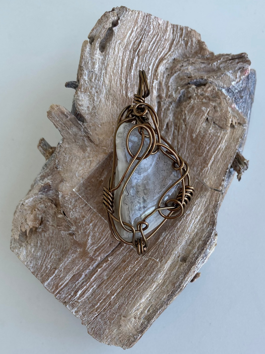 Crazy Lace Agate Pendant – Creative Problem Solving, Higher Insight & Mental Clarity