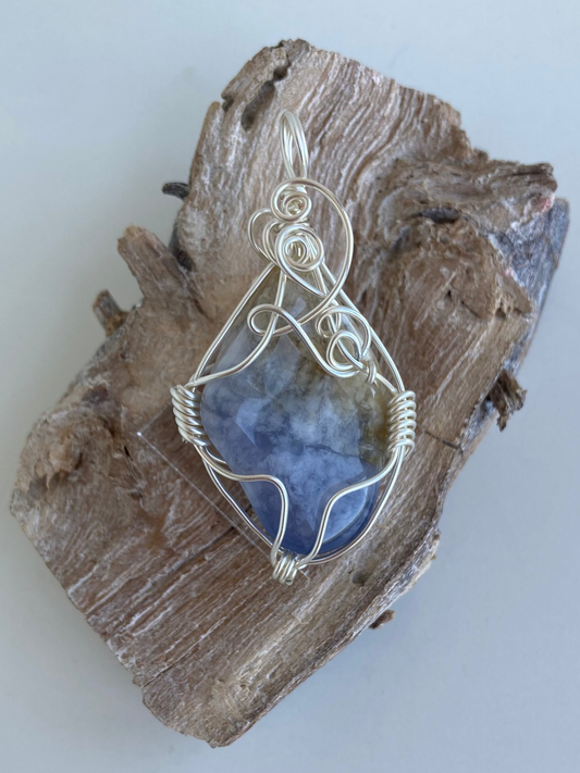 Blue Chalcedony Pendant – Calm Communication, Emotional Healing & Inner Balance