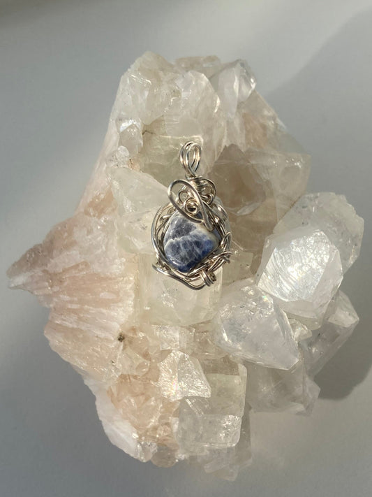 Sodalite Pendant – Meditation, Intuition & Truth