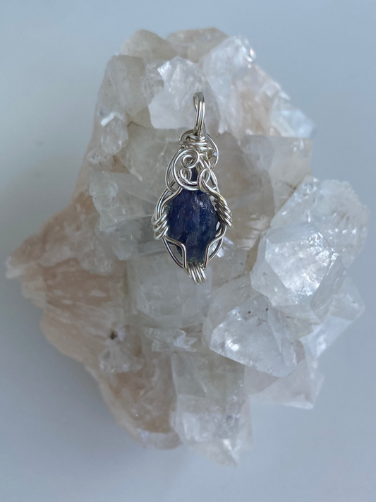 Tanzanite Pendant – Divine Purpose, Enlightened Thinking & Heart-Mind Harmony