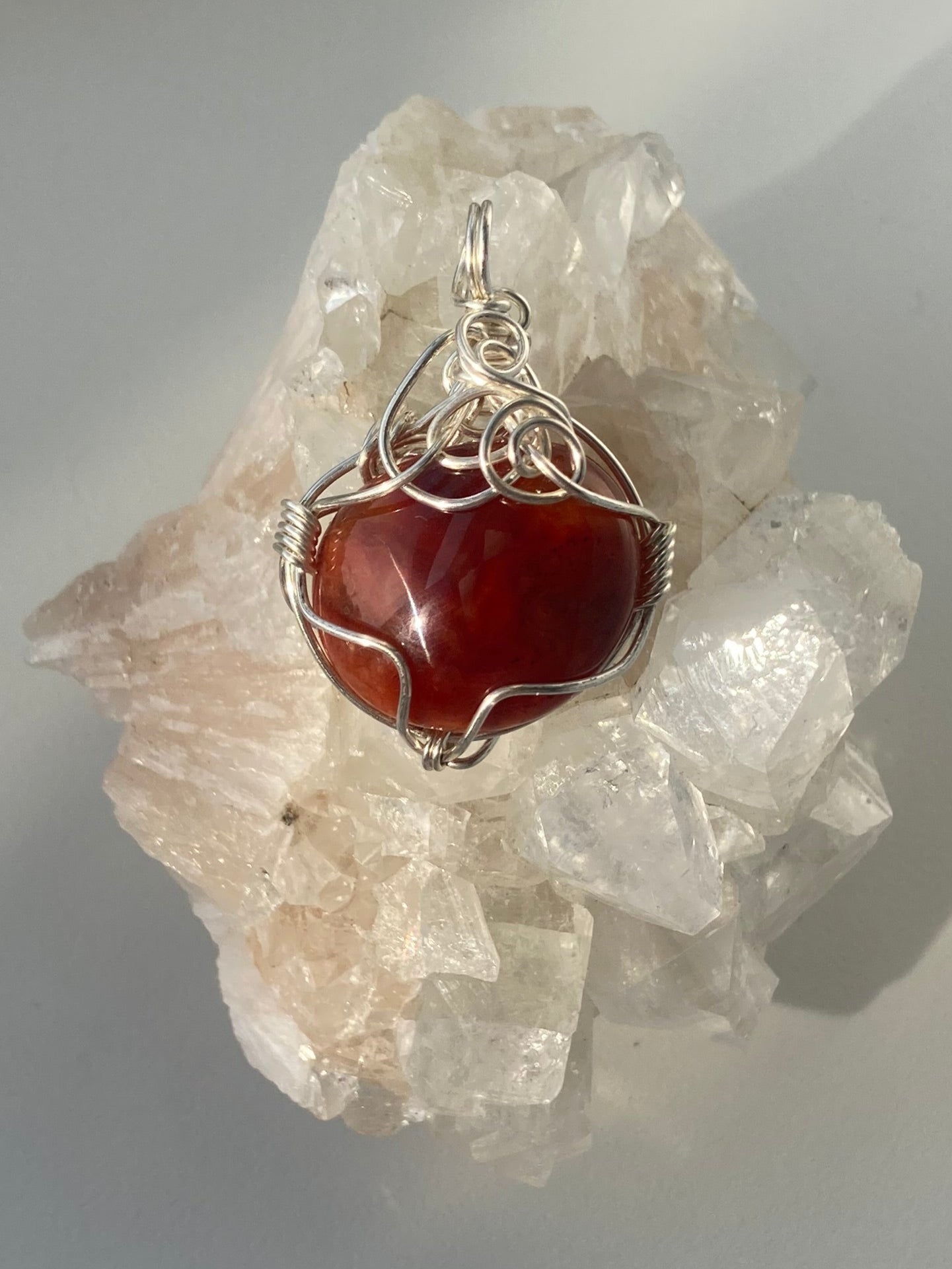 Carnelian Pendant – Chakra Activation, Courage & Procrastination Buster