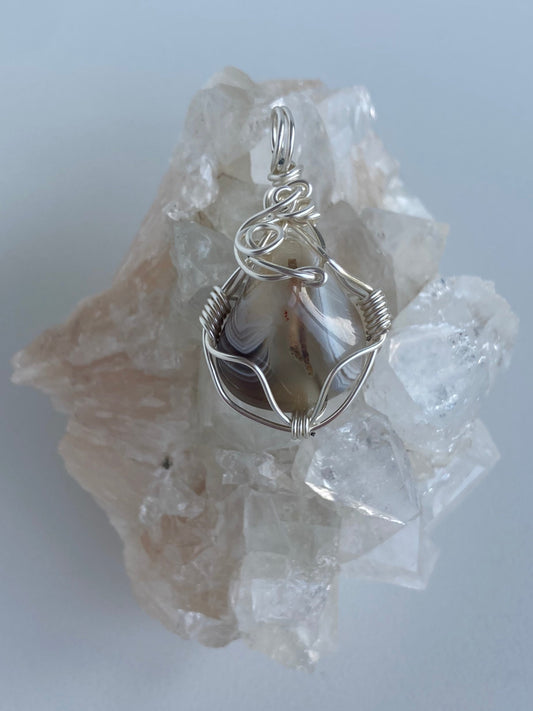 Banded Agate Pendant – Balance, Compassion & Grounding