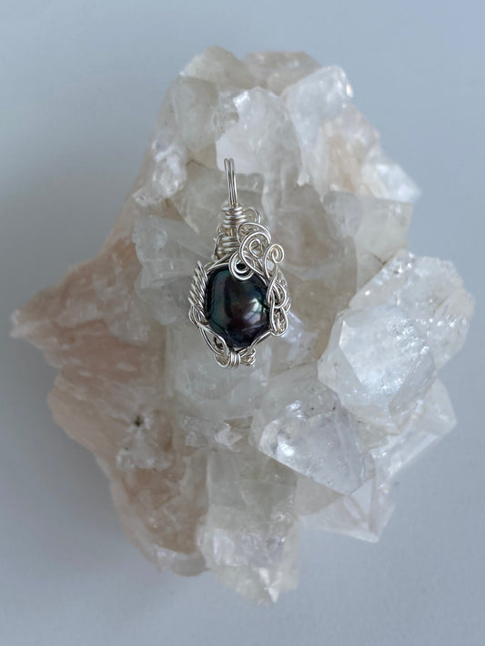 Pearl Pendant – Lunar Cycles, Self Love & Emotional Healing